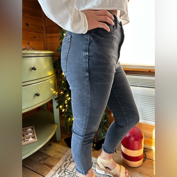 American eagle dark gray/blue women jeans, size 8 short, pre loved, stretch - Picture 5 of 11